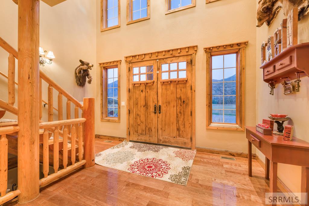 1096 Snake River Road