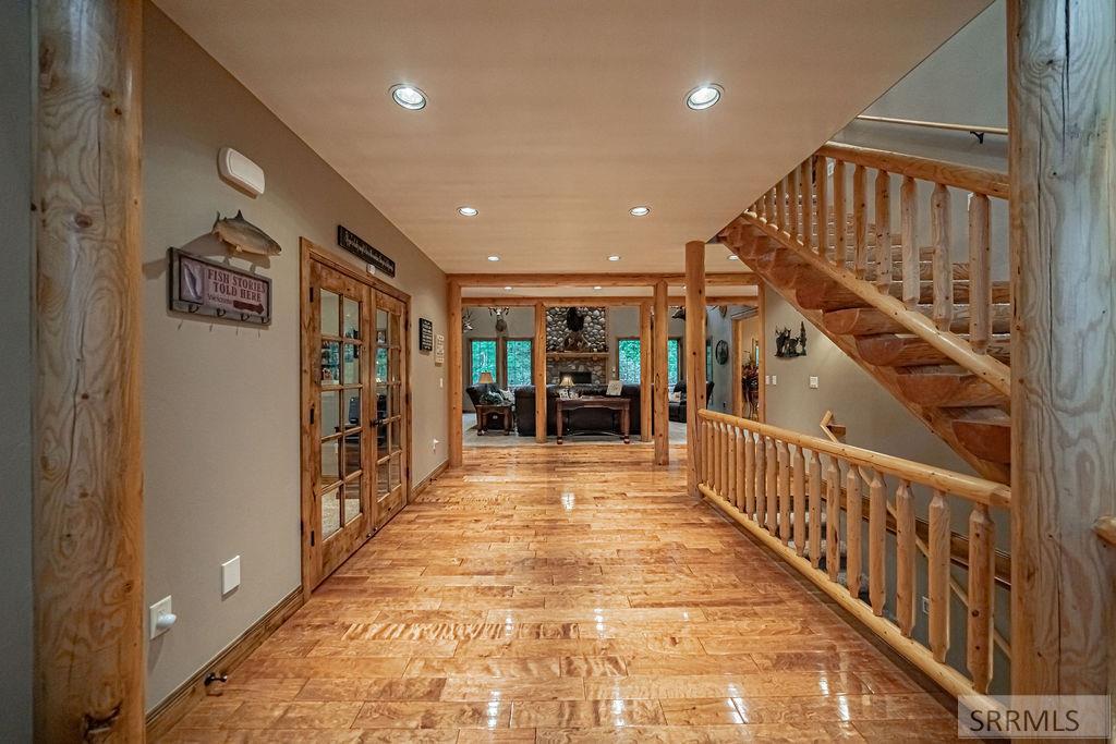 1096 Snake River Road