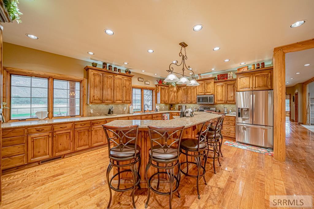 1096 Snake River Road