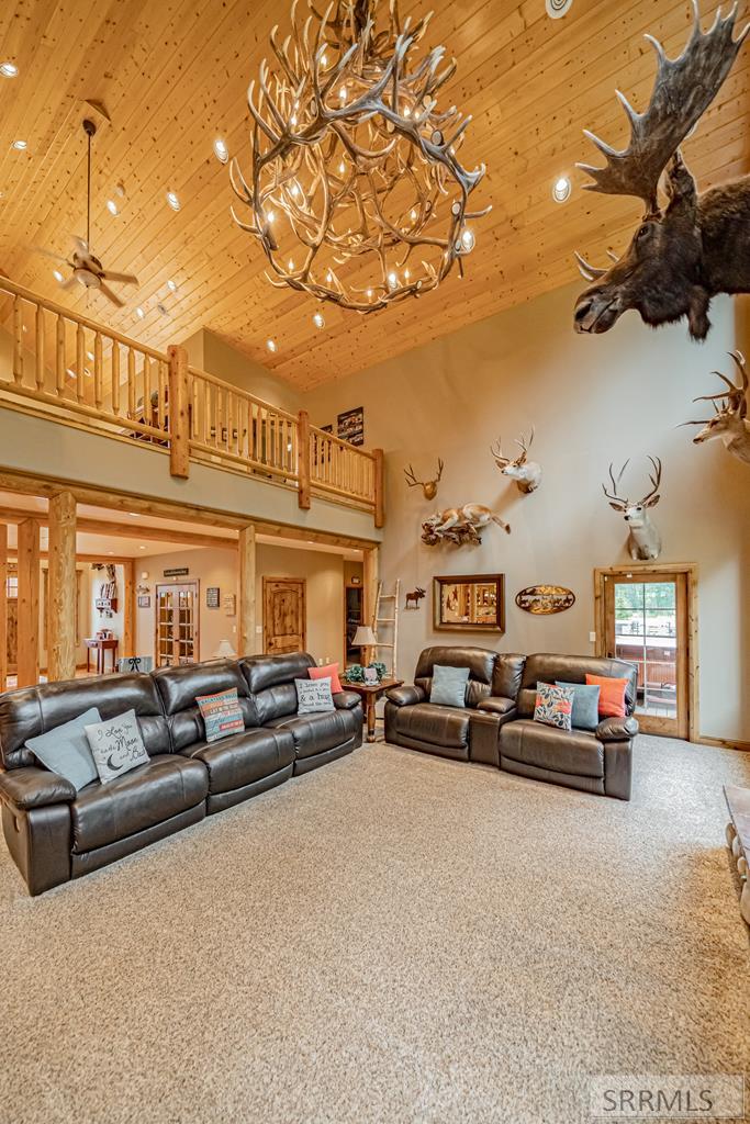 1096 Snake River Road