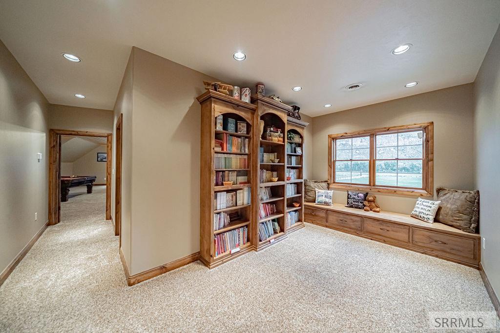 1096 Snake River Road