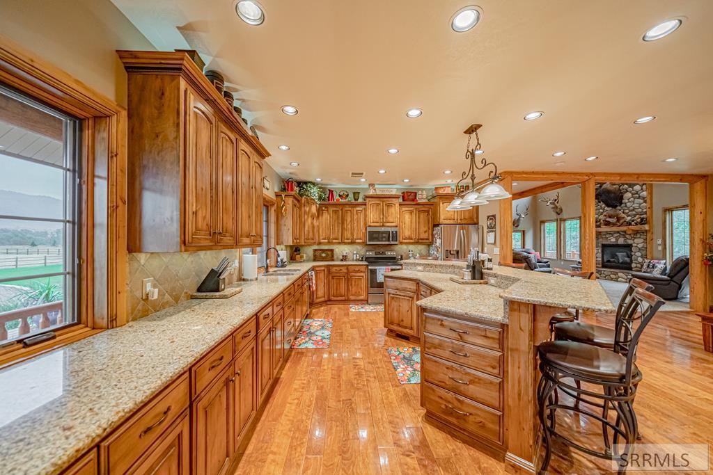 1096 Snake River Road