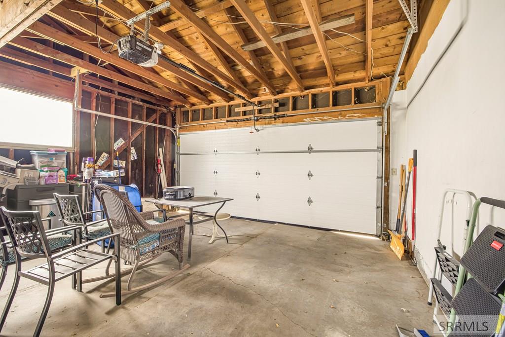379 Mountain View Avenue