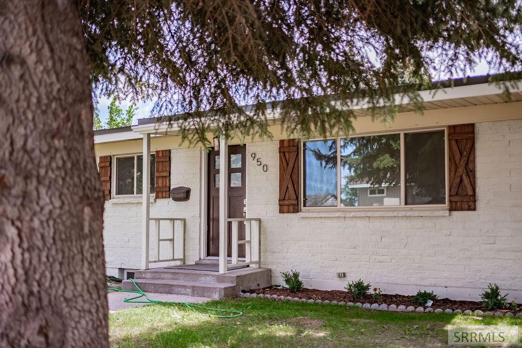 950 Jefferson Avenue