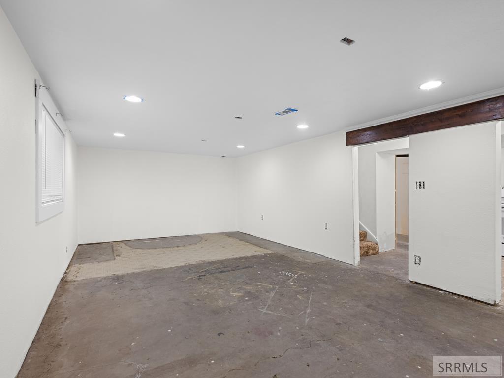 517 W Main Street