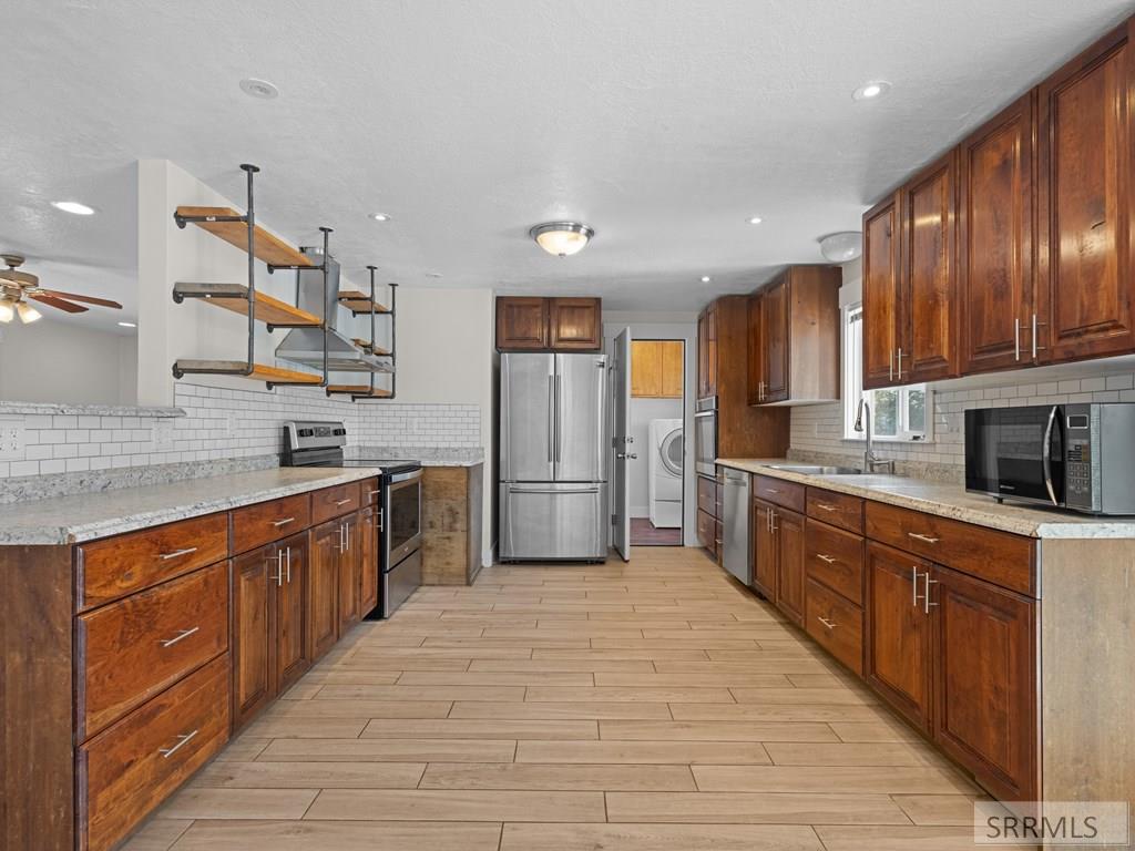 517 W Main Street