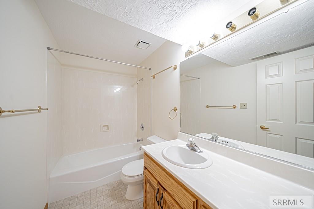 1106 Lowell Drive