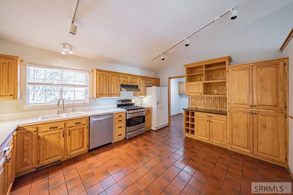 1106 Lowell Drive
