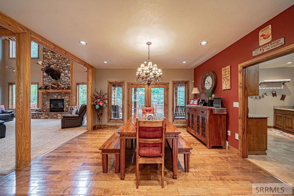 1096 Snake River Road