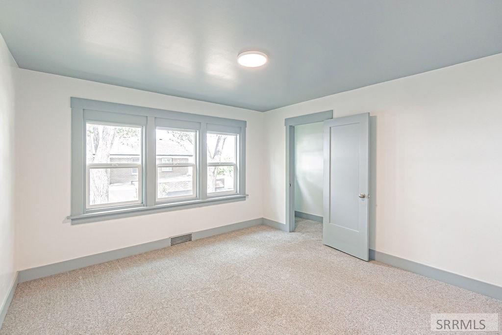 371 W 14th Street