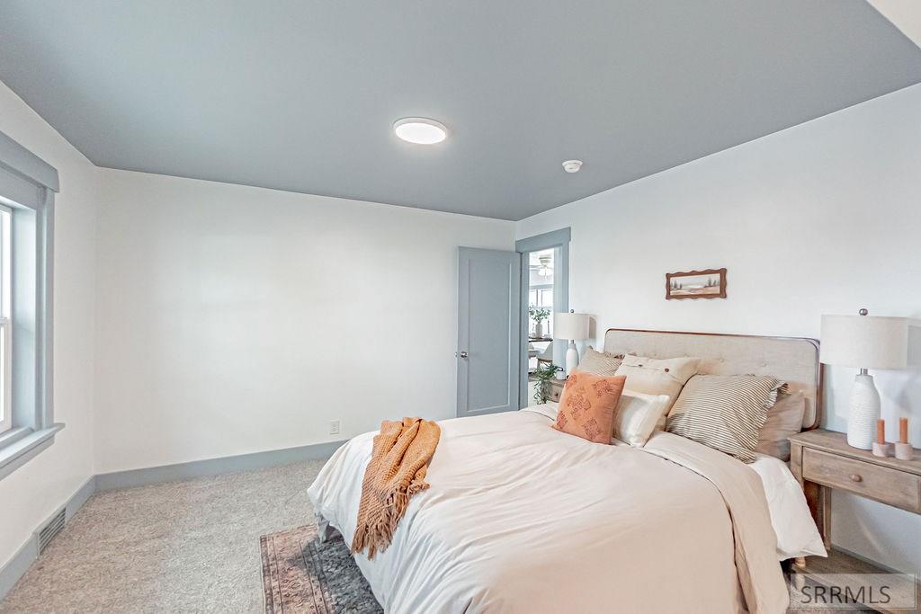 371 W 14th Street