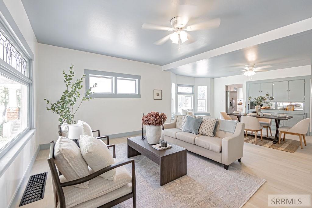 371 W 14th Street