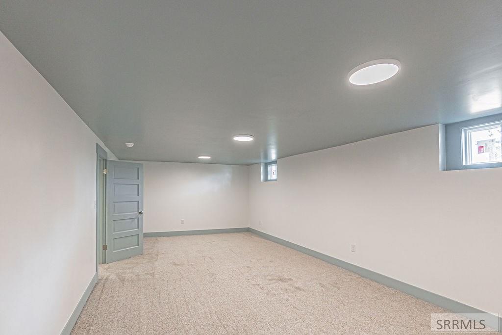 371 W 14th Street