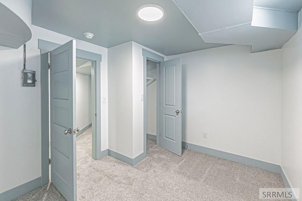 371 W 14th Street
