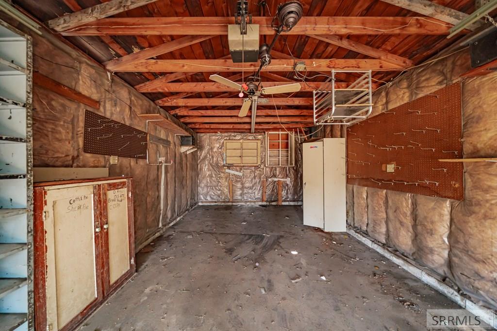 461 Gladstone Street