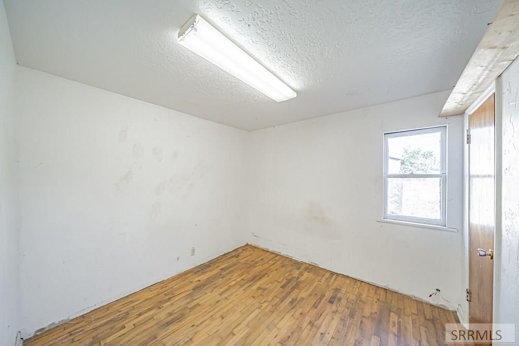 461 Gladstone Street