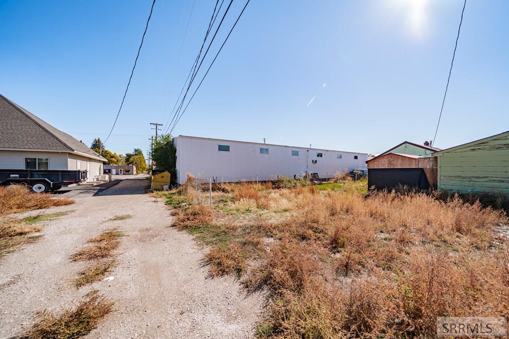 461 Gladstone Street