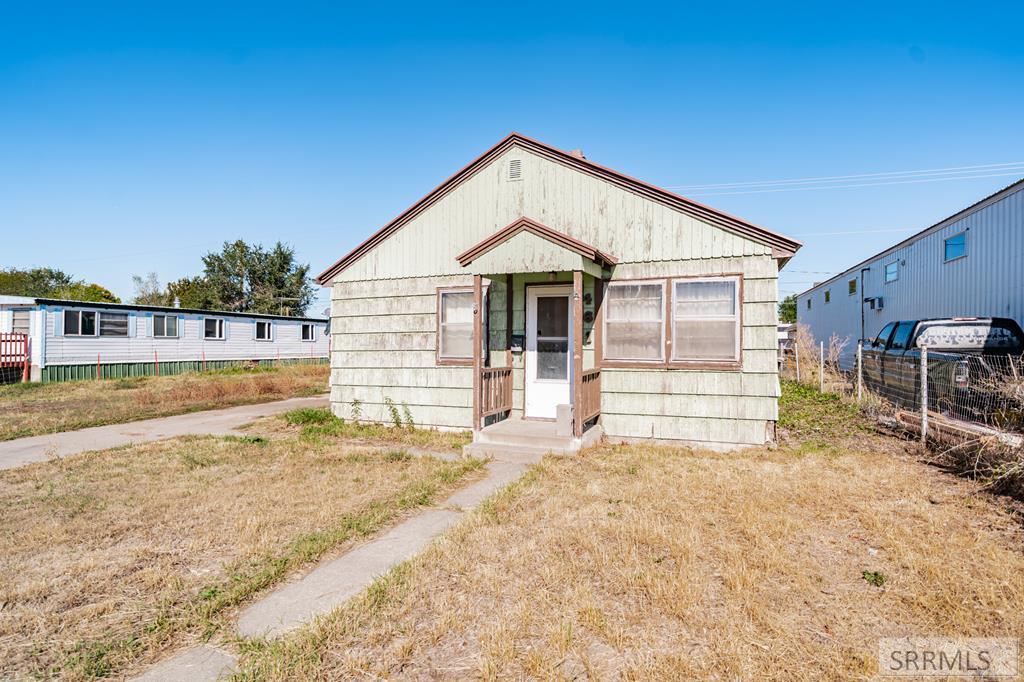 461 Gladstone Street