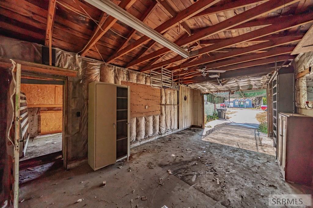 461 Gladstone Street