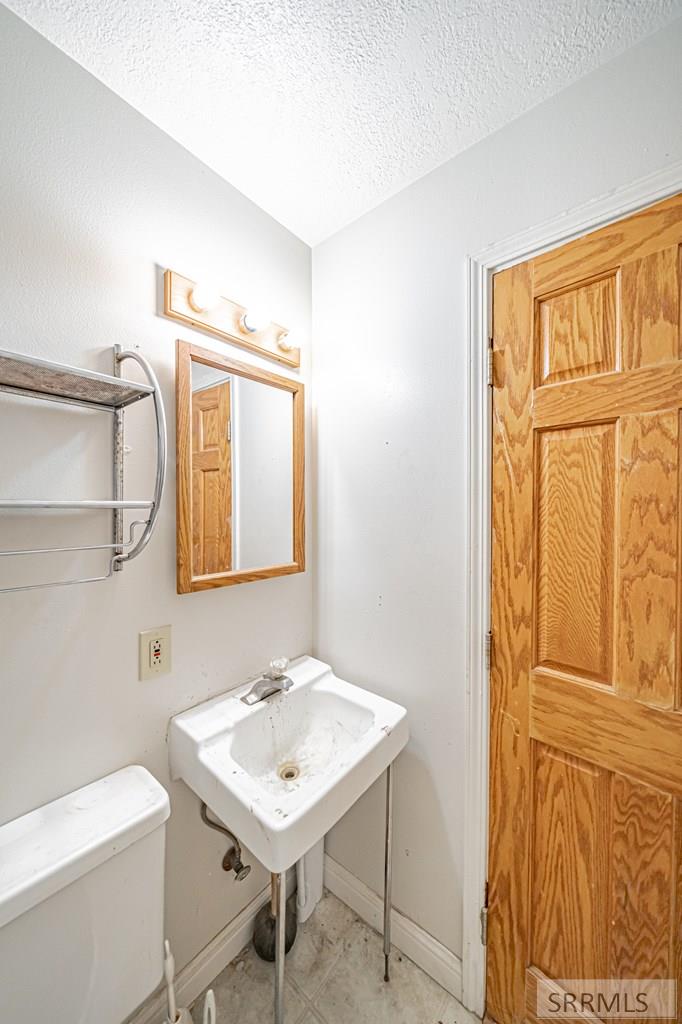 461 Gladstone Street