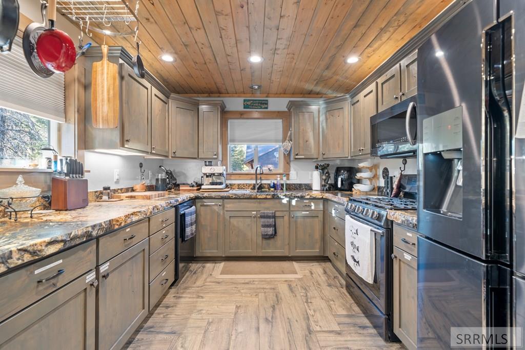 3770 Arctic Fox Drive