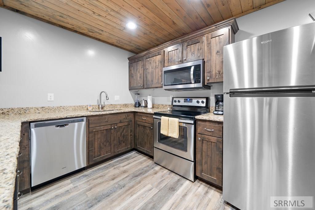 3770 Arctic Fox Drive