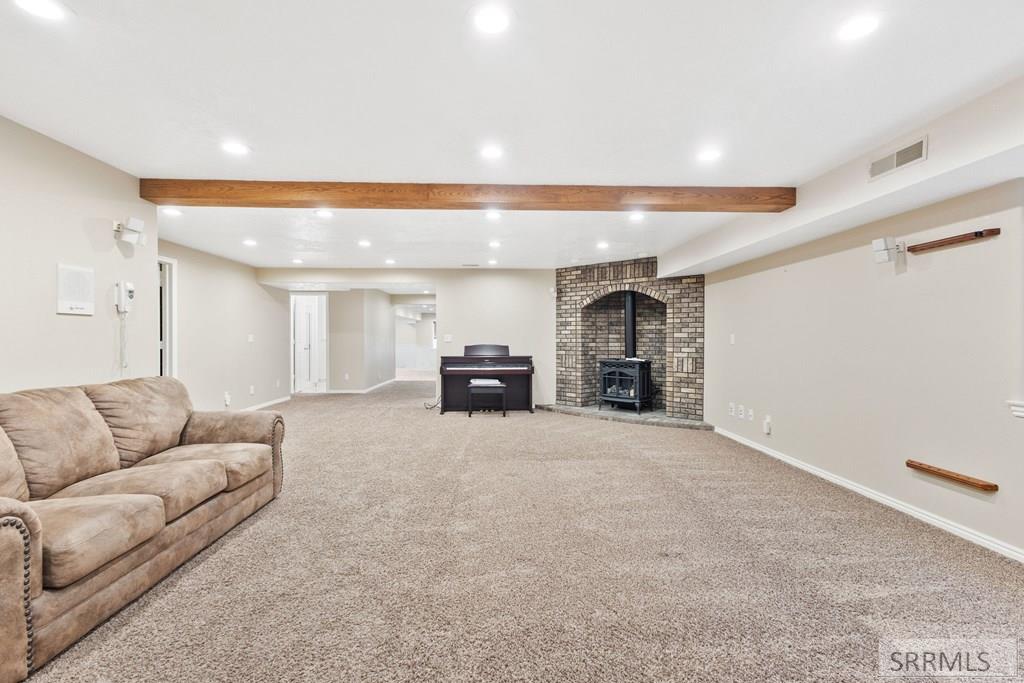 538 E 1250 N, Shelley