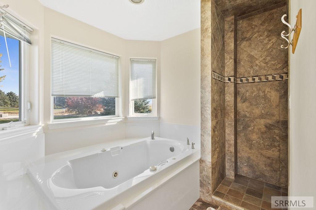 538 E 1250 N, Shelley