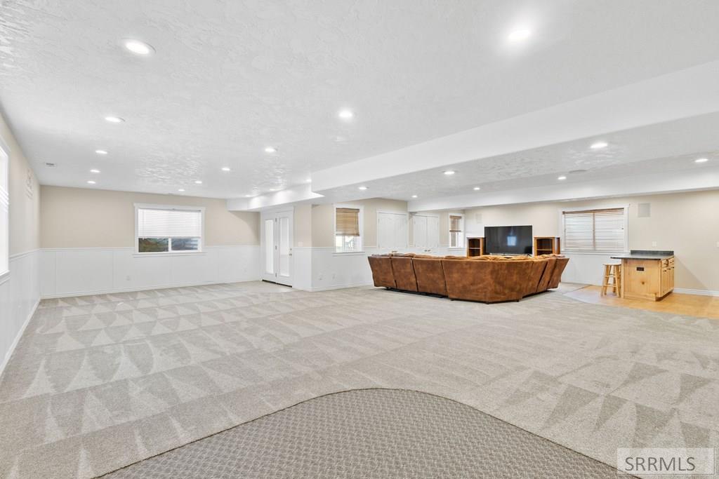 538 E 1250 N, Shelley