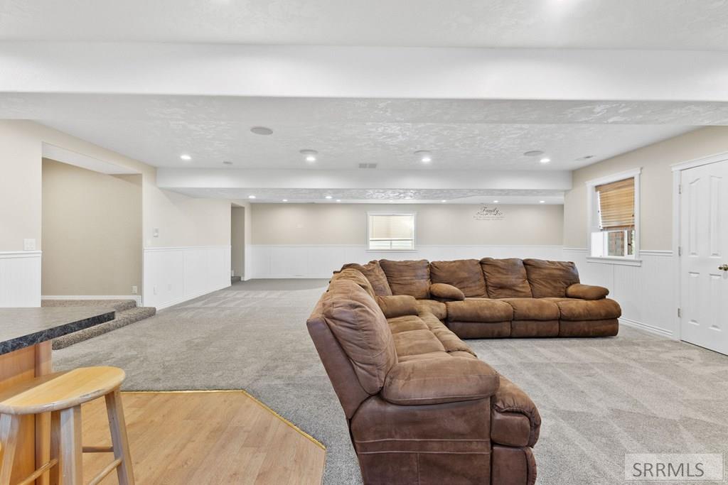 538 E 1250 N, Shelley