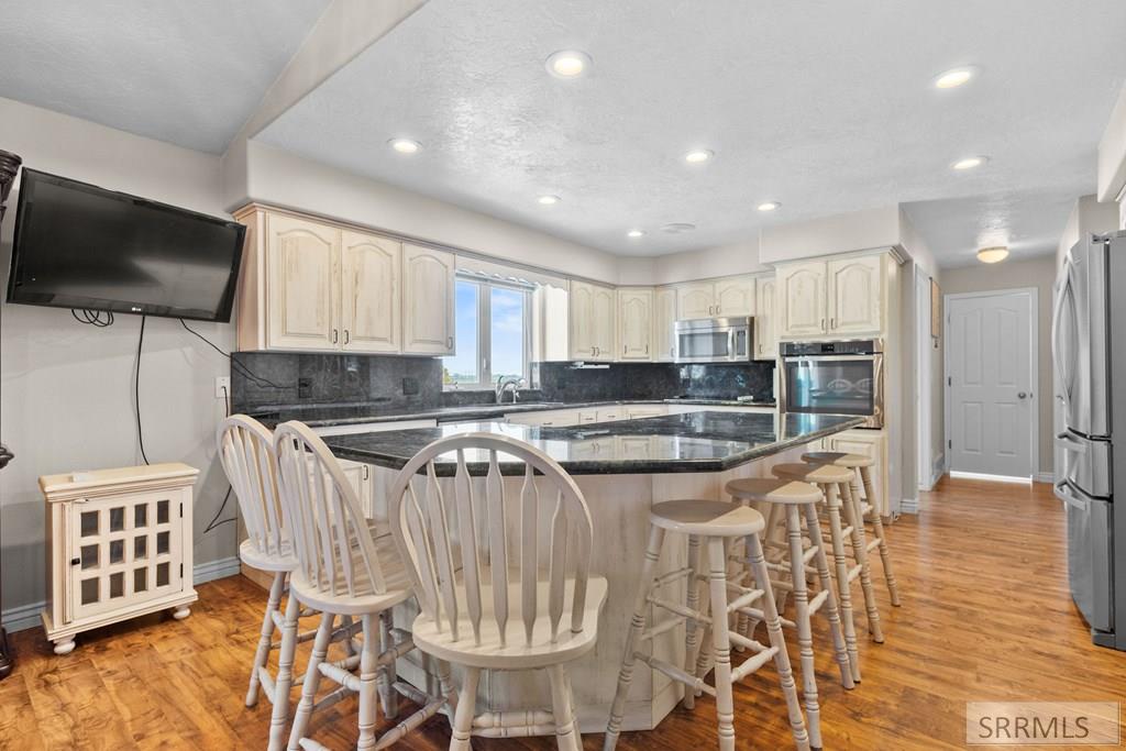 538 E 1250 N, Shelley