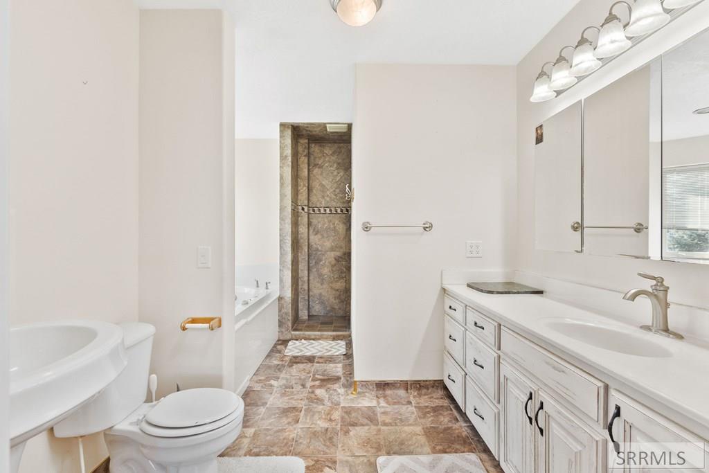 538 E 1250 N, Shelley