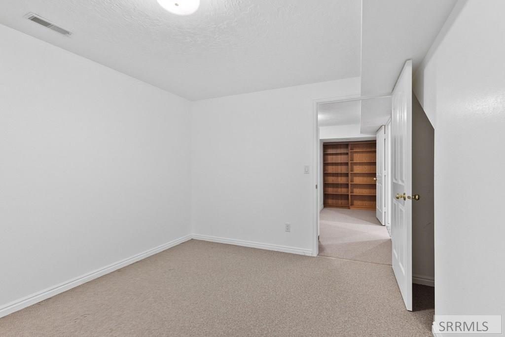 538 E 1250 N, Shelley