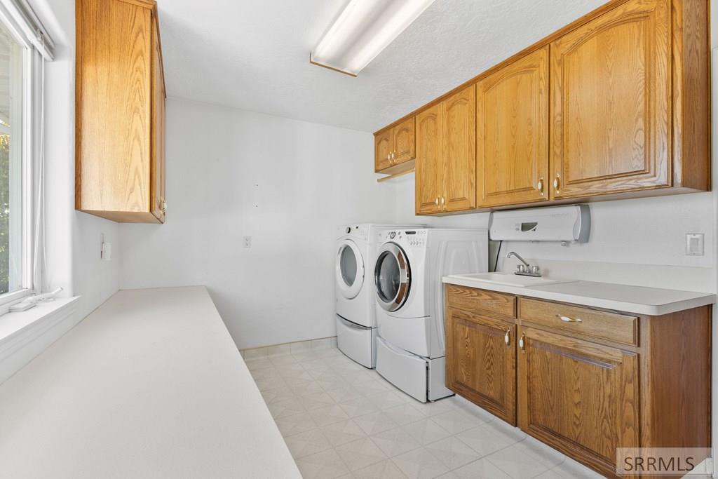 538 E 1250 N, Shelley