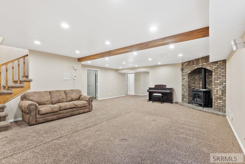 538 E 1250 N, Shelley