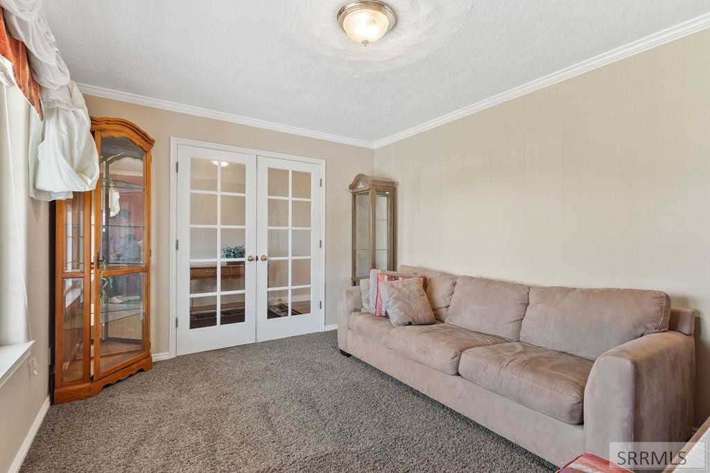 538 E 1250 N, Shelley