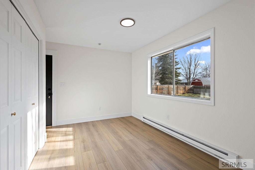 4100 E Greenwillow Lane