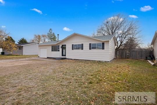 4100 E Greenwillow Lane