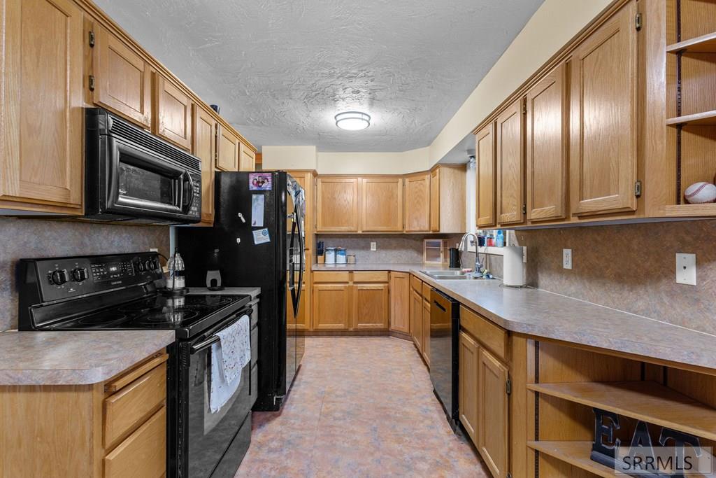 230 Meadowlark Drive