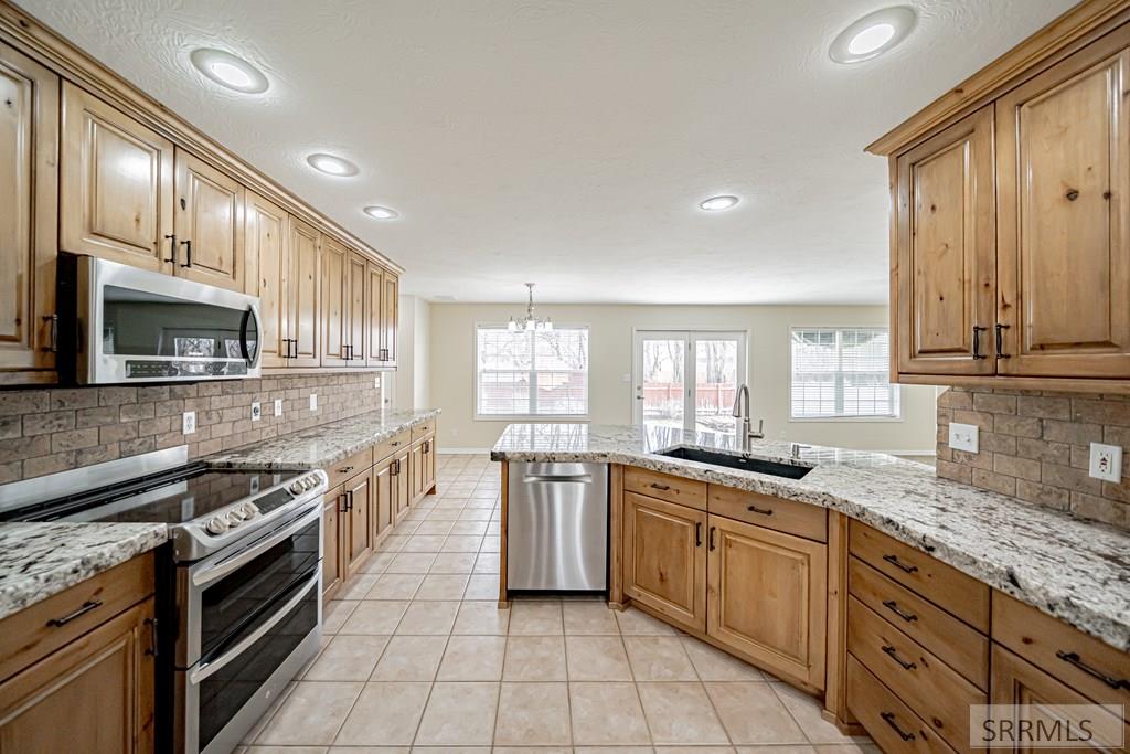 3667 Summit Run Trail