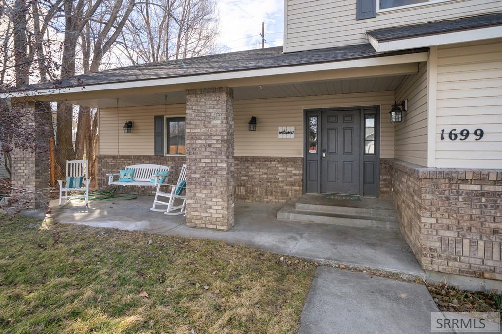 1699 Wagon Wheel Road