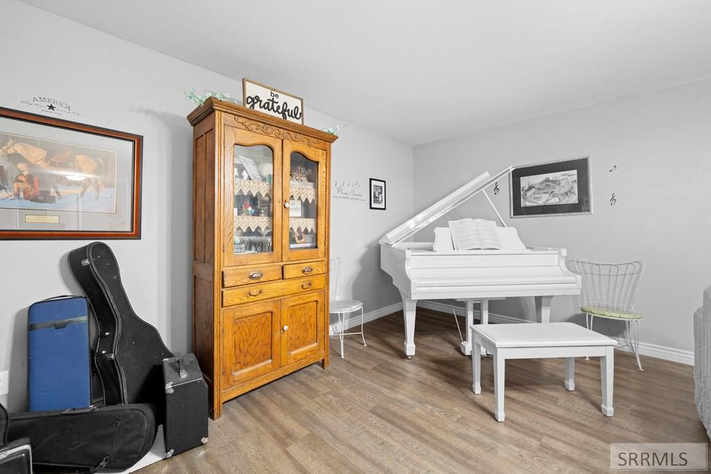 1699 Wagon Wheel Road