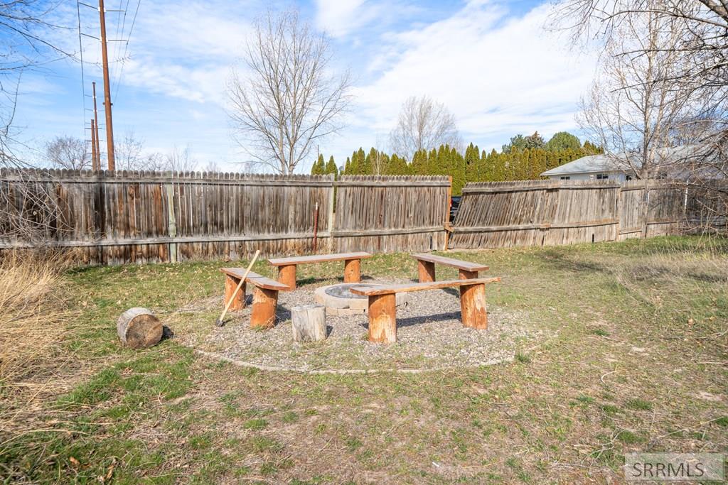 1699 Wagon Wheel Road