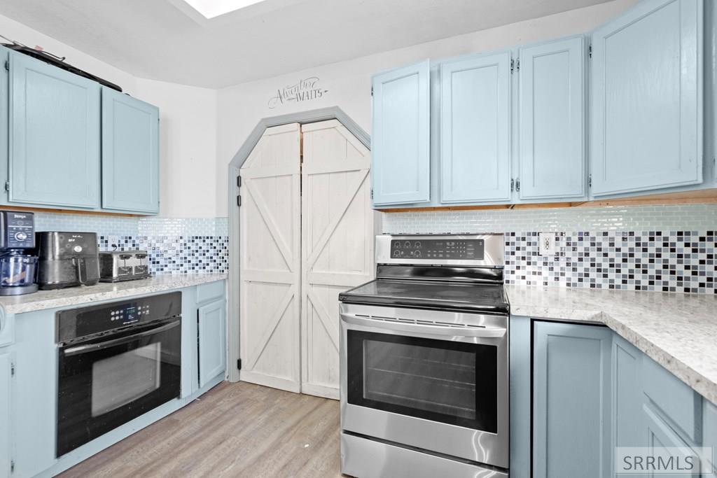 1699 Wagon Wheel Road