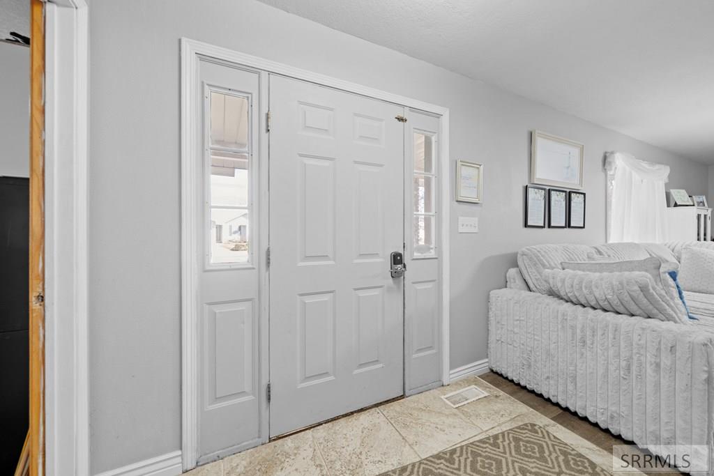 1699 Wagon Wheel Road