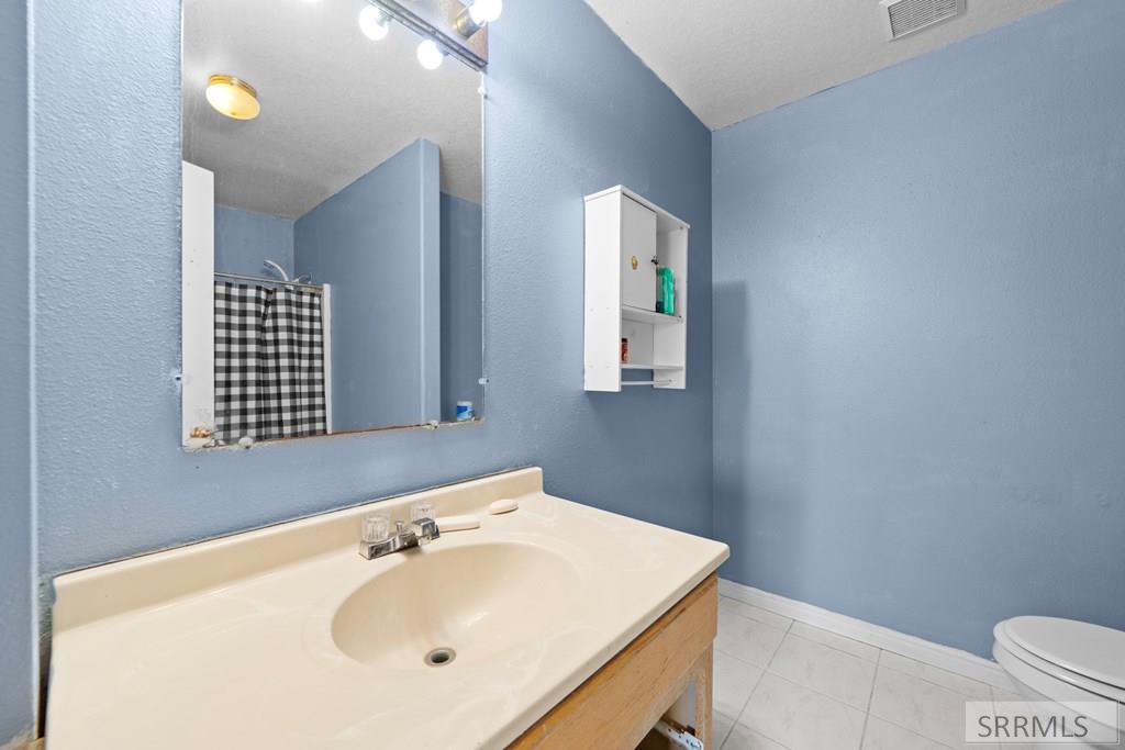 1699 Wagon Wheel Road