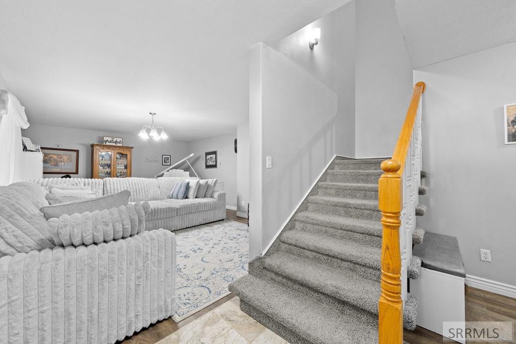 1699 Wagon Wheel Road