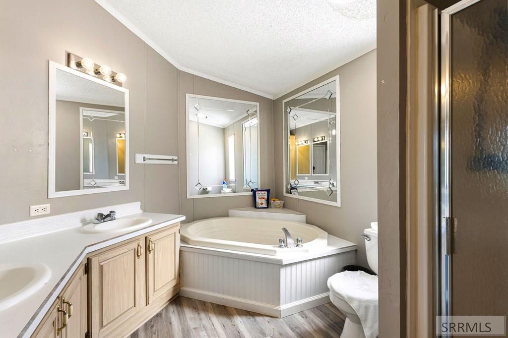 1178 Twin Butte Road