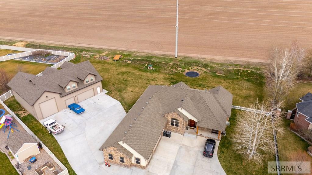 2917 Woodbridge Circle