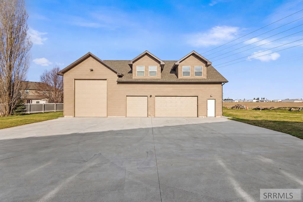 2917 Woodbridge Circle